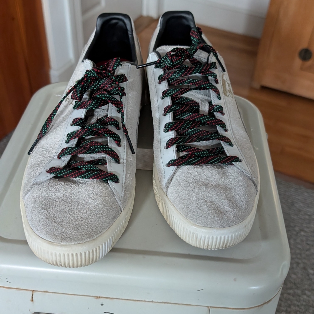 Puma Clyde's No Insoles Size 12